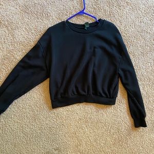 Cropped black crew neck